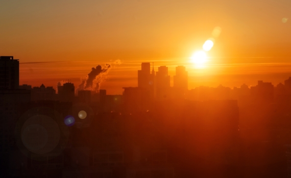 Зафиксирован мощный выброс плазмы на Солнце: ждет ли Землю удар