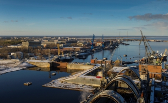 На Севмаше обновляют крановое оборудование