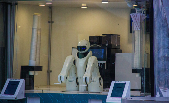 Пшеничников: Суверенные инвестиции России в ИИ обеспечат нацбезопасность Пшеничников: Суверенные инвестиции России в ИИ обеспечат нацбезопасность