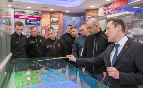 Участники президентской кадровой программы “Время героев” посетили Севмаш Участники президентской кадровой программы “Время героев” посетили Севмаш