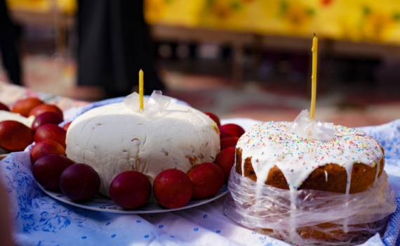 Та самая белоснежная шапочка: как сделать глазурь для кулича, от которой невозможно оторваться Та самая белоснежная шапочка: как сделать глазурь для кулича, от которой невозможно оторваться